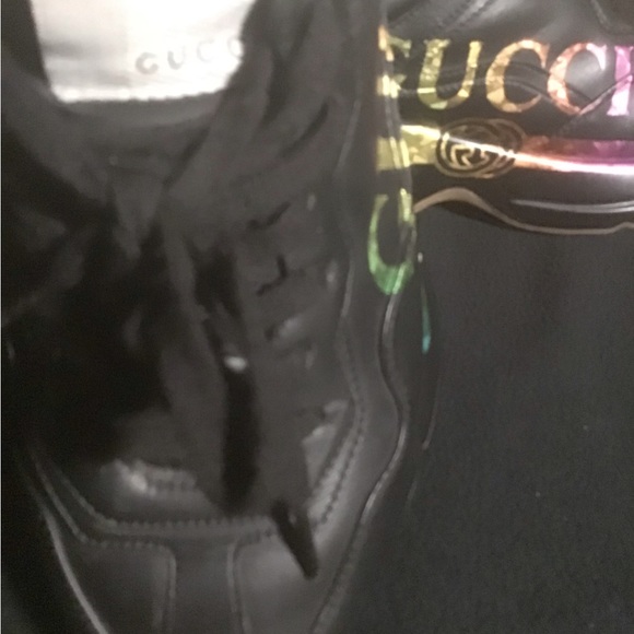 Authentic Gucci sneakers - Picture 3 of 5